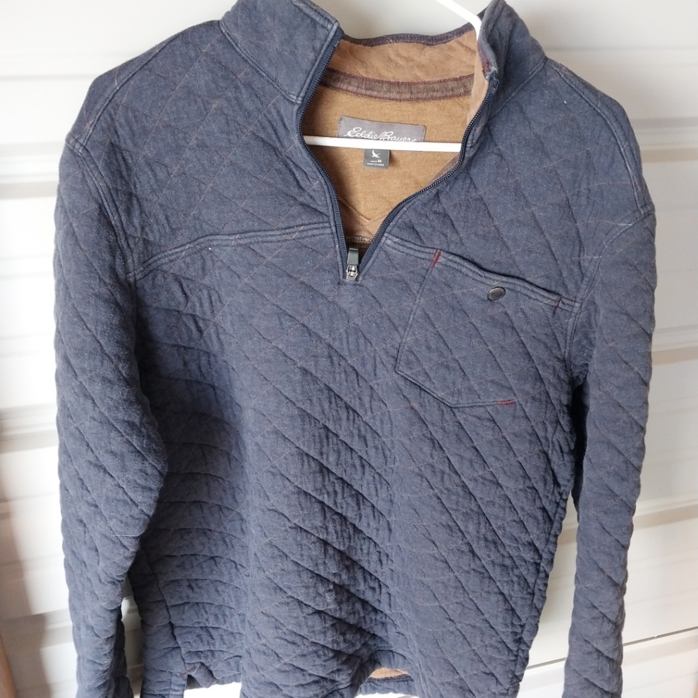 Mens Eddie Bauer Pullover. Medium